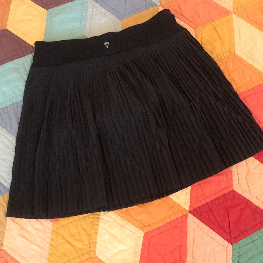 Ivivva Girl’s Size 14 Pleated Skirt